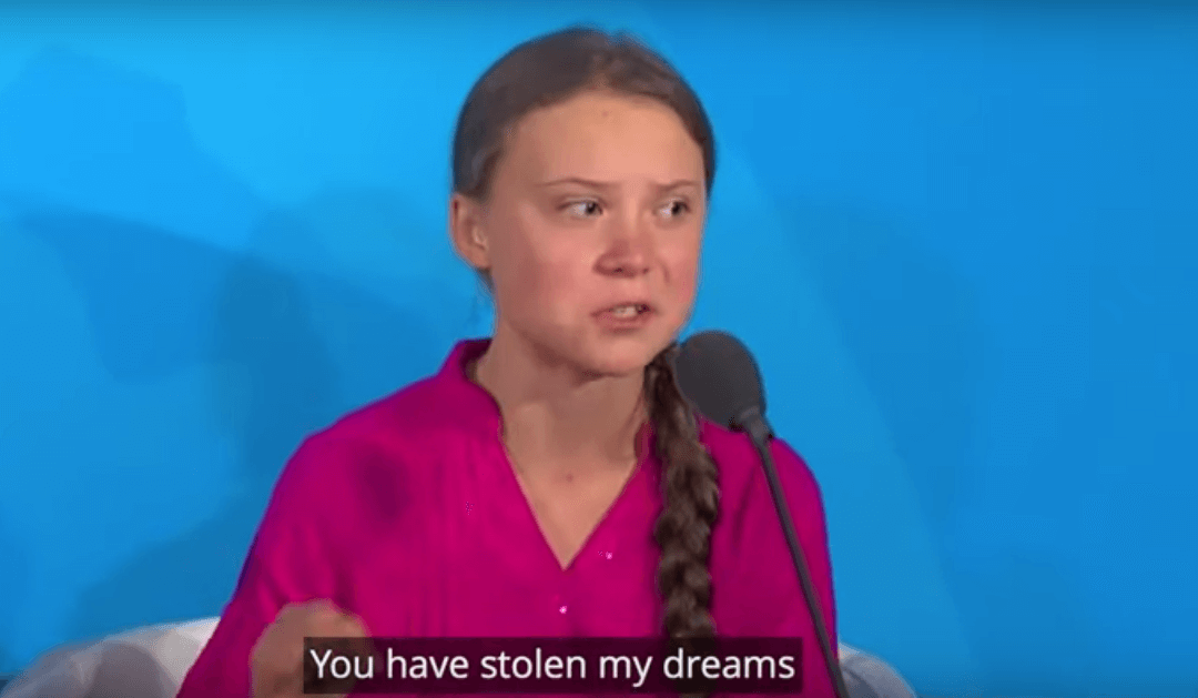 Greta Thunberg: “Avete rubato i nostri sogni. Siamo all’inizio di un’estinzione di massa e voi parlate solo di soldi e di crescita economica. Come osate?”