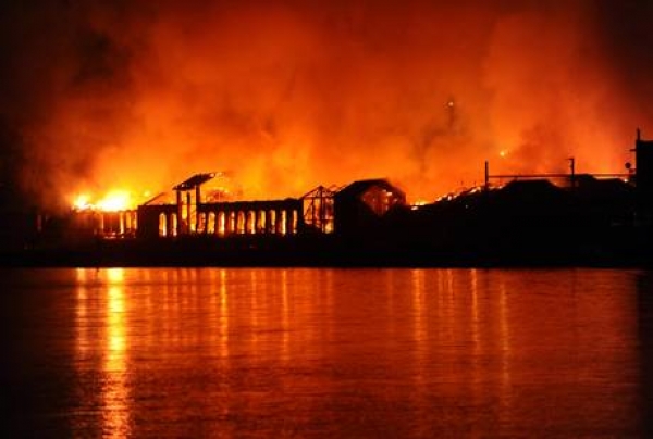 Città della Scienza a Napoli: distrutta da un fuoco assurdo e senza ragioni