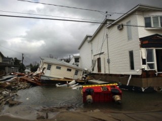 I costi del riscaldamento climatico e la crescita dei danni climatici nel Nord America: i dati di Munich Re