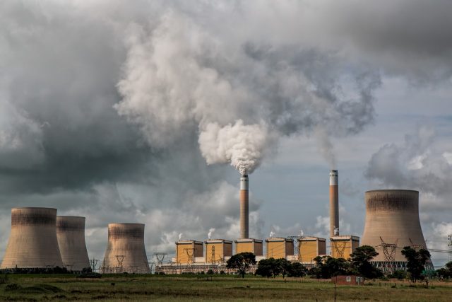 BEI: stop al finanziamento delle fonti fossili, per la decarbonizzazione e la transizione energetica green