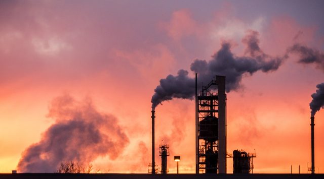 100 grandi aziende responsabili del 71% dell’inquinamento moderno, 35 attive contro le politiche climatiche